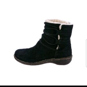 Ugg Women's Black Caspia Suede Shearling Lined Warm Winter Boot 6